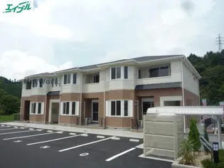 クローバー A・B棟【1階】の外観