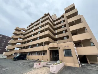 ヴィラIZUMIセントラル【1階】の外観