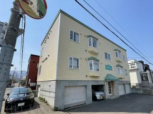 パストラーレ【2階】の外観