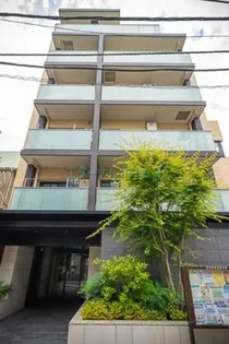 東京都新宿区払方町【マンション】の外観