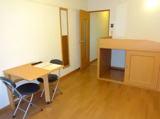 沖縄県那覇市首里崎山町1【アパート】の間取り