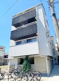 エヌエムスワサントトワ【4階】の外観