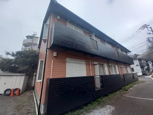 レオ新横浜A棟【2階】の外観