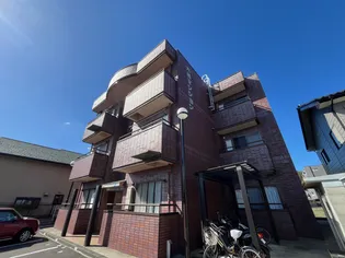 六城マンション【3階】の外観