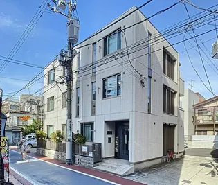 レイヴァーコースト【3階】の外観