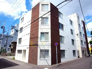 e’s東札幌【4階】の外観