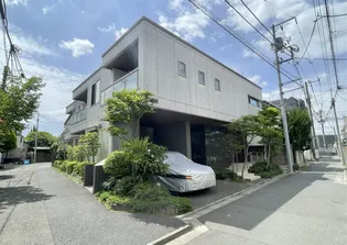 アベニュー初台【2階】の外観