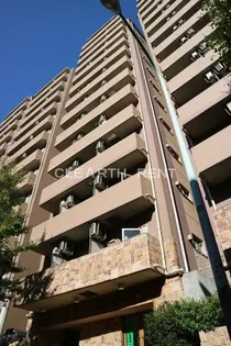 リクレイシア西麻布I番館【4階】の外観