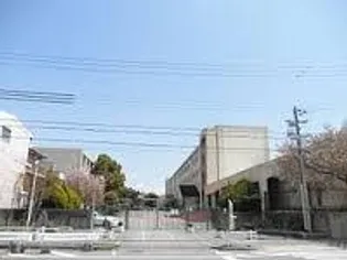 ラ・メルヴェーユの周辺