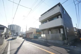 ソラリス【3階】の外観