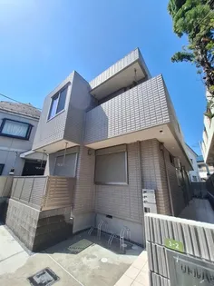 リトルハウス【1階】の外観