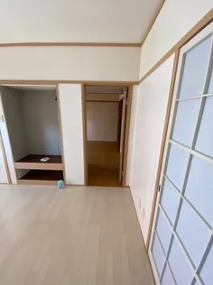 YDハイツ【1階】の居間