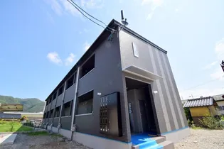 広島県三次市十日市東5【アパート】の外観