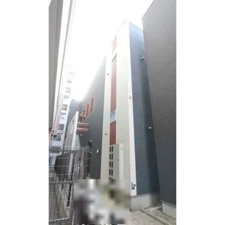 パティシム【2階】の外観