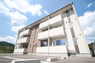 ラヴィーヌ上町屋【3階】の外観