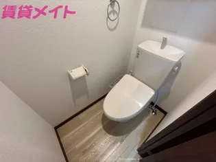 ウィステリア羽津【1階】の内装