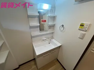 ウィステリア羽津【1階】の内装