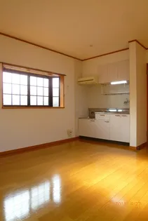 クローバー岡の居間