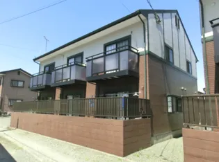 クローバー岡の外観