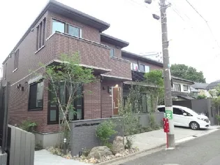 イズミヒルトップアパートメントの外観