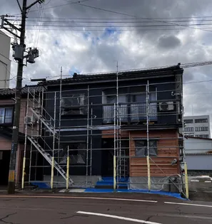 新潟県長岡市城岡1【一戸建】の外観