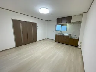 アールビレッジ【3階】の居間