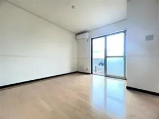 グラシアS A【1階】の居間