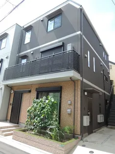 アイピス【2階】の外観