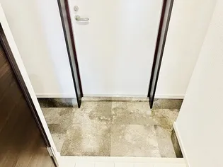 トレステーラ ハイステージ【5階】の玄関