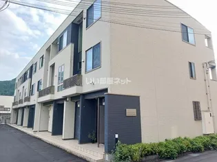 サンフェリシアン綾部駅前【1階】の外観