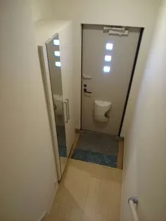 ヴィラ・プランドール I【2階】の玄関