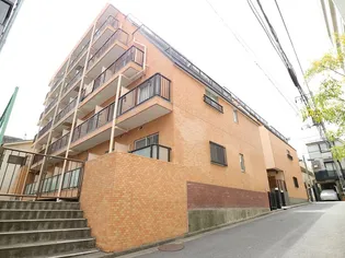 ライオンズマンション西新宿第五【1階】の外観