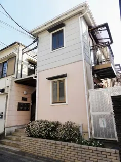 ドゥ・オランジュ【2階】の外観