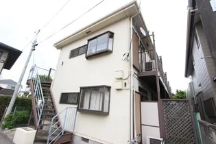 シャトン三山【2階】の外観
