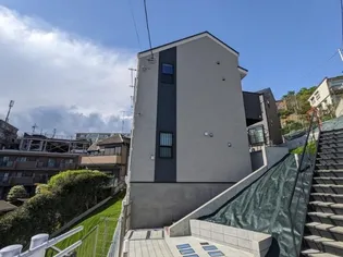 マ・ピエス生田8【2階】の外観