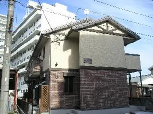 トロワ・エトワール【2階】の外観