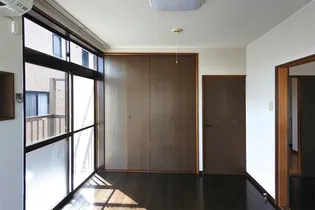 レジデンスウネモト【2階】の居間