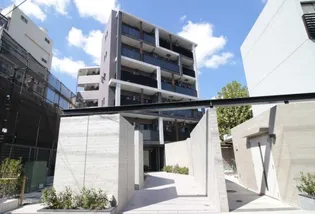 東京都新宿区中落合1【マンション】の外観