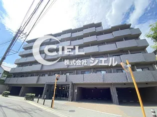 東京都板橋区泉町【マンション】の外観