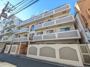 プチグランデラトール【2階】の外観