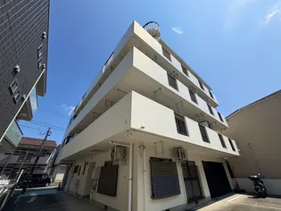 パールコート【2階】の外観