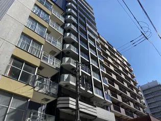 プレサンス三宮セントウエル【5階】の外観