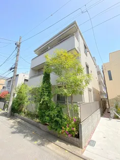 東京都新宿区大京町【マンション】の外観