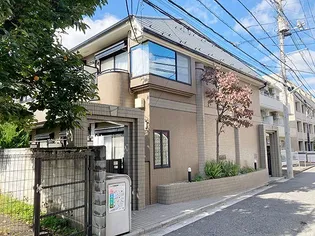 サットンプレイス梨花【2階】の外観