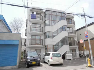 クリスタル【1階】の外観