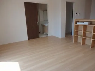 ネオシャトー A棟【1階】の居間