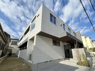 CREST OIZUMIの外観