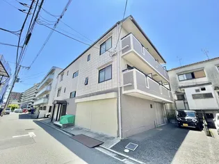 シャトレー本町【3階】の外観