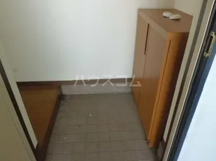 アビタシオン【2階】の玄関