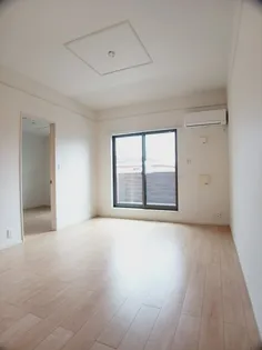 サイレンスB【2階】の居間